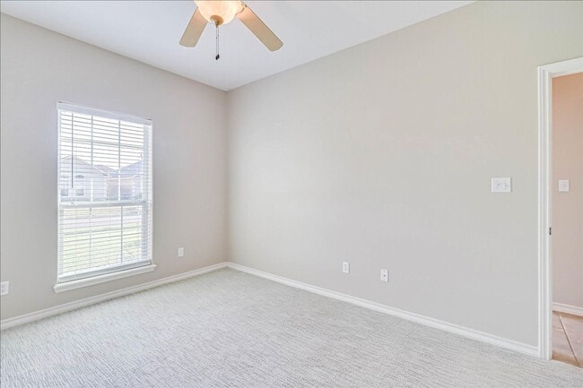 Building Photo - 5810 Aava Dr