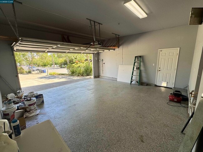 Building Photo - 1174 Krona Ln