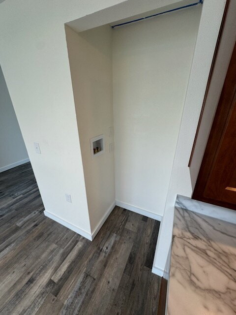 Building Photo - 1 Bed Single Level Apartment