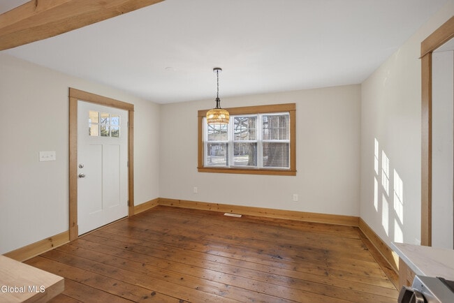 Building Photo - 34 Wilton Rd