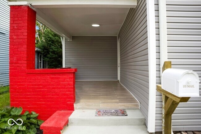 Building Photo - 4923 E University Ave