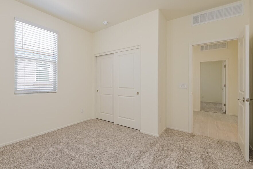 Building Photo - 12174 W Charismatic Dr