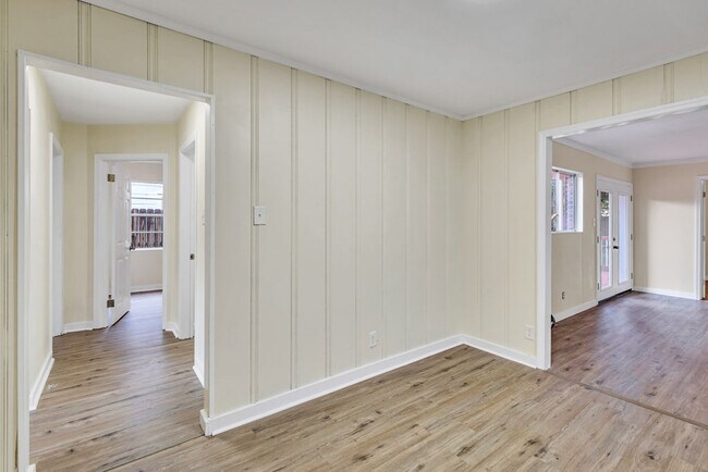 Building Photo - 2053 South Dr