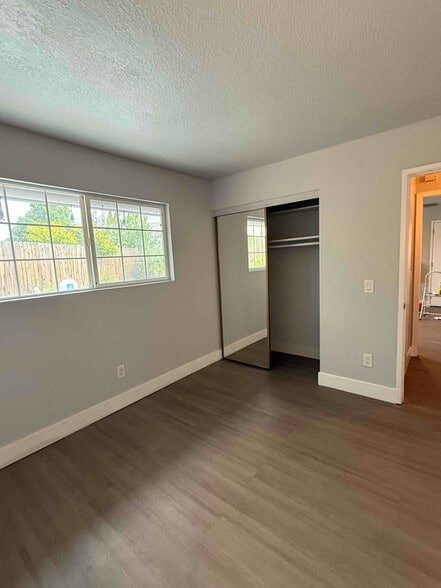 Building Photo - 7918 Blazingwood Dr