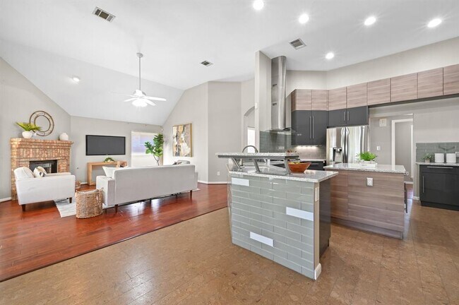 Building Photo - 905 Hunter's Creek Dr