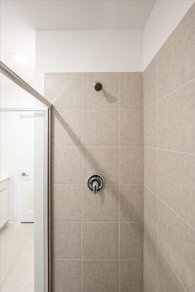 Building Photo - 11161 NW Fernbrook Dr