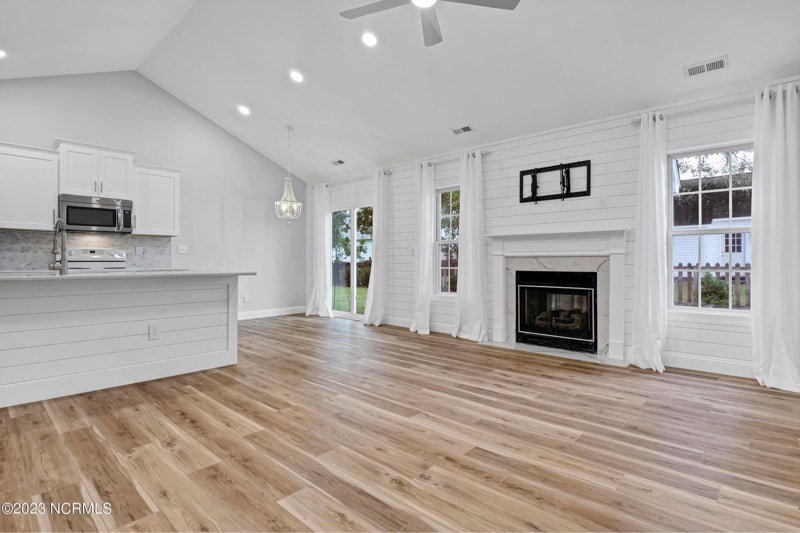 Building Photo - 310 Citation Ln