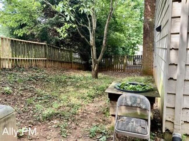 Building Photo - 2383 Austin Dr