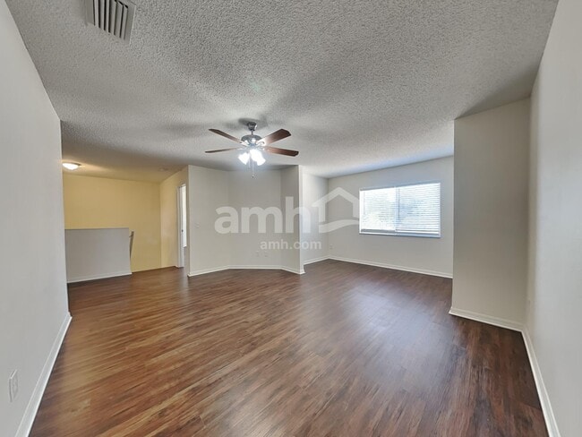 Building Photo - 12723 Longcrest Dr