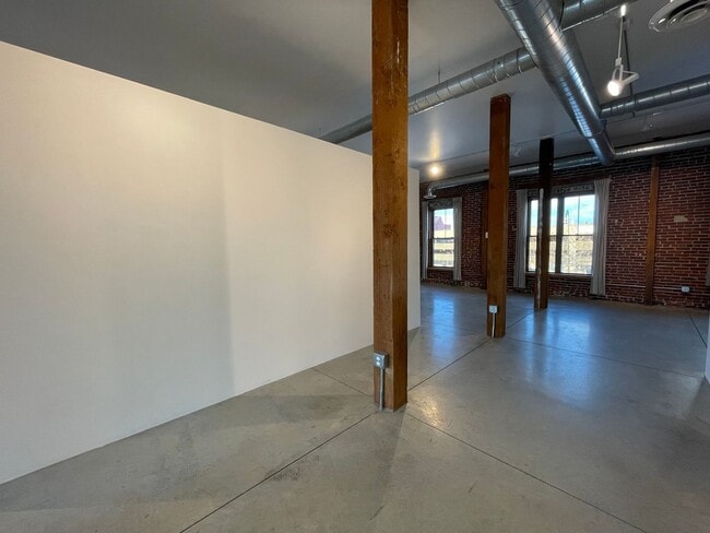 Building Photo - 54 Old Granite St