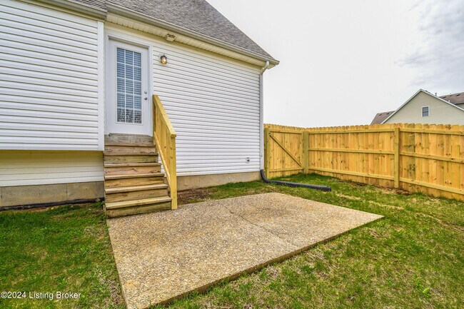 Building Photo - 213 Tex Ave