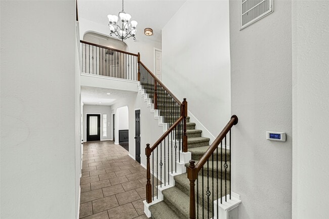 Building Photo - 2865 Milano Ln
