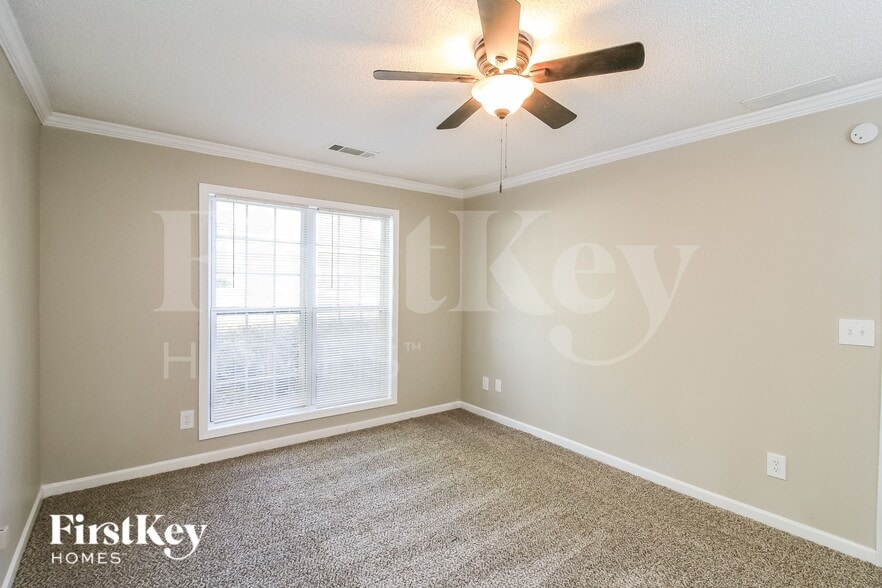 Building Photo - 531 Judith Court.