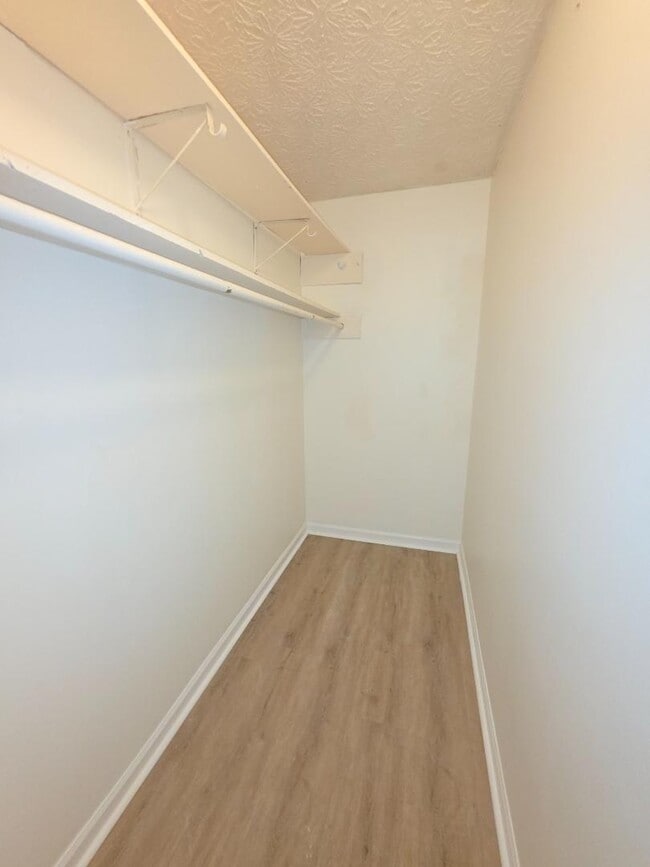 Building Photo - 450 Booth Cir SW