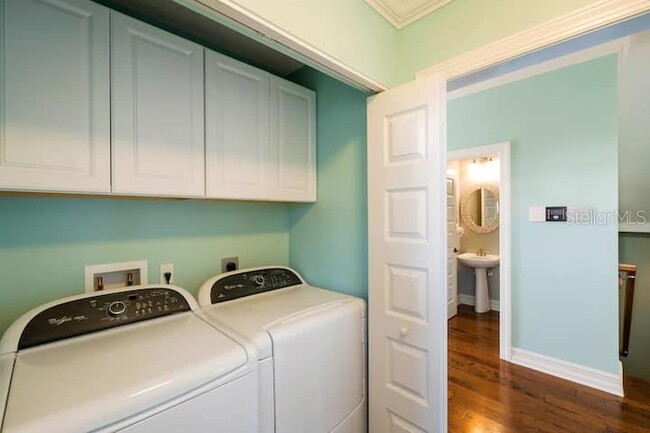 Building Photo - 4808 Gulf Dr