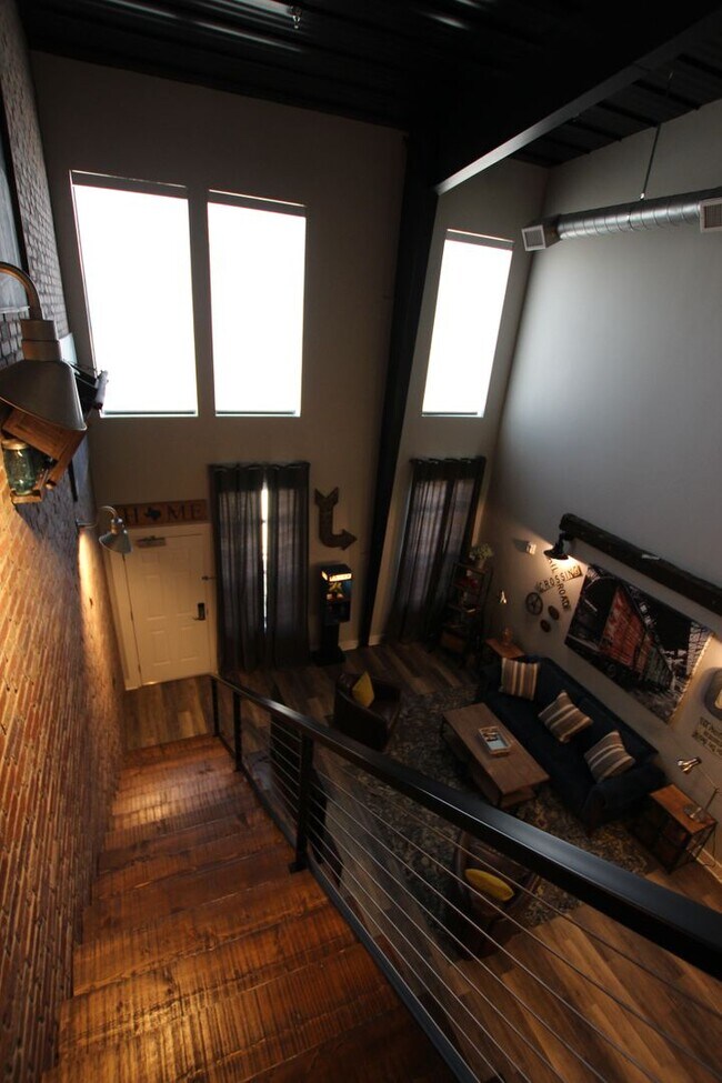 Building Photo - The Cannery Lofts - R5 (Furnished)