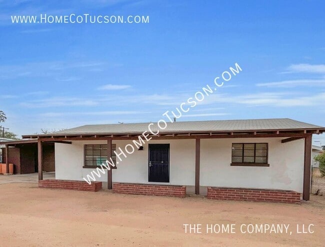 Primary Photo - 833 W Jacinto St