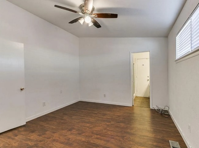 Building Photo - Chic 3-Bed 2-bath in Oklahoma City