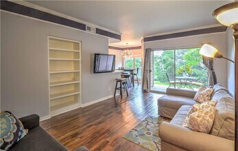 Building Photo - Large 1-Bedroom at the Montevista Condominiums!