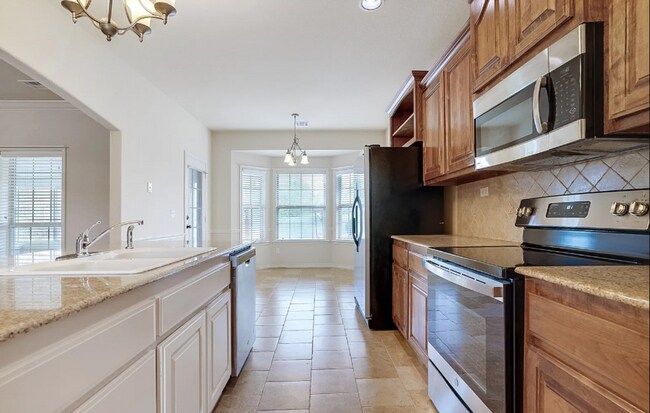 Building Photo - 5 Bed 3 Bath Broken Arrow