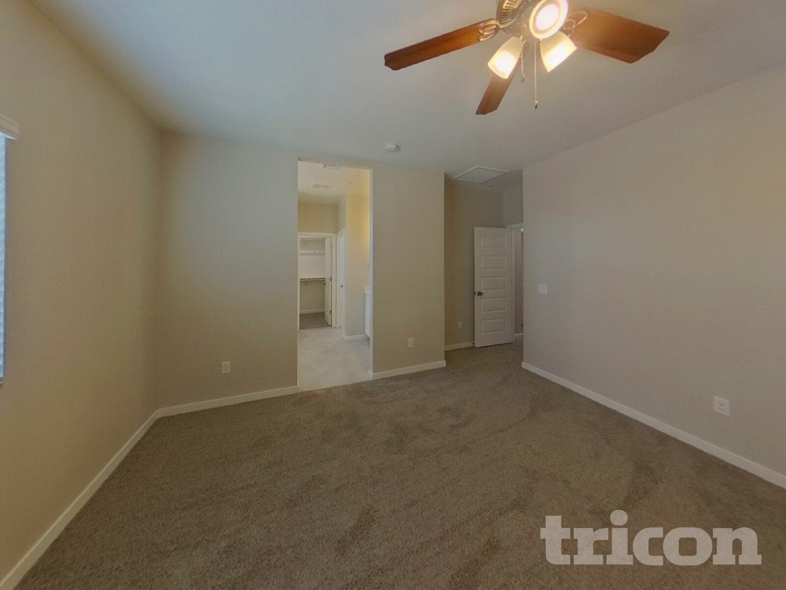 Building Photo - 4559 E Gary St