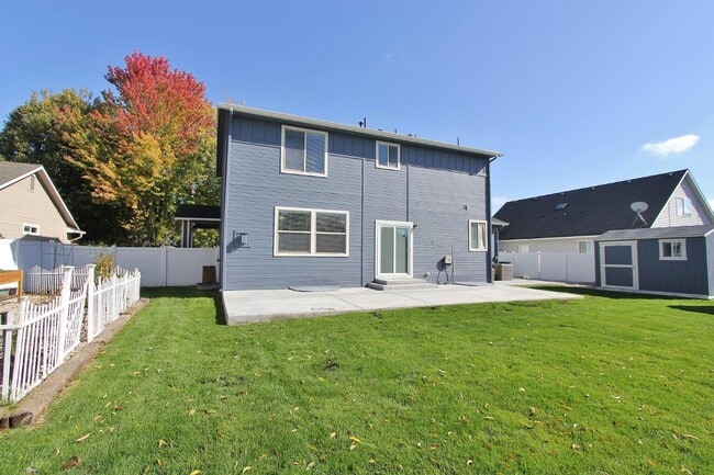 Building Photo - 2047 S Ice Bear Way