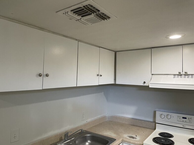 Building Photo - 3792 Palos Verdes St