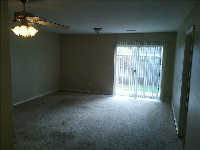 Building Photo - 334 Graystone Cir