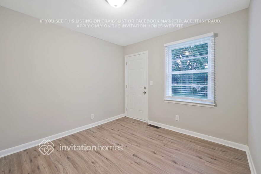 Building Photo - 2817 Dunmore Dr