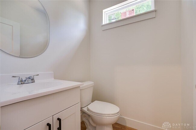 Building Photo - 4249 Pleasant View Ave