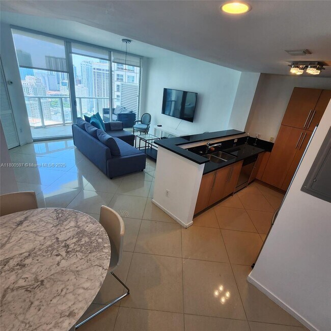 Building Photo - 300 S Biscayne Blvd