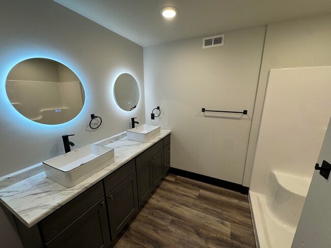 Building Photo - 200 W College Ave