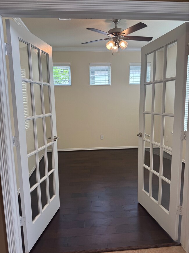 Building Photo - 25223 Hideaway Run Dr