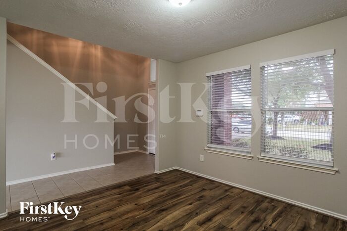 Building Photo - 8002 Echinacea Dr