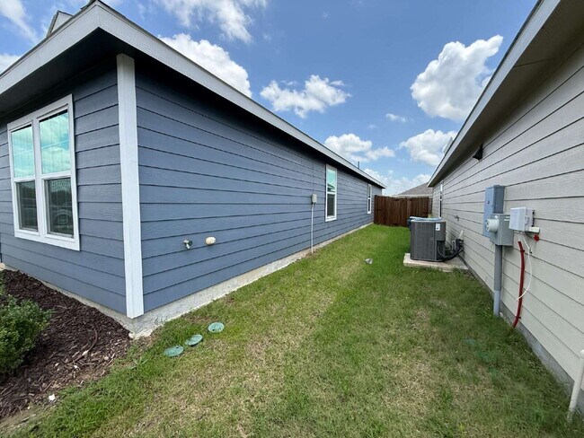 Building Photo - 6011 Determine Ln