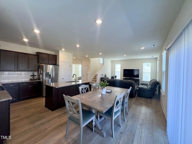 Building Photo - 109 Steel Springs Ln