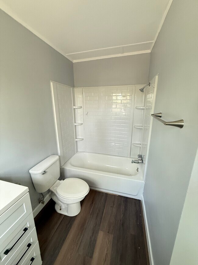 Building Photo - Myrtle