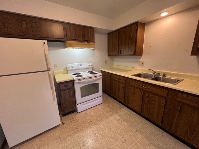 Building Photo - 909 Genrich St