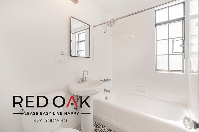 Building Photo - 535 S Gramercy Pl