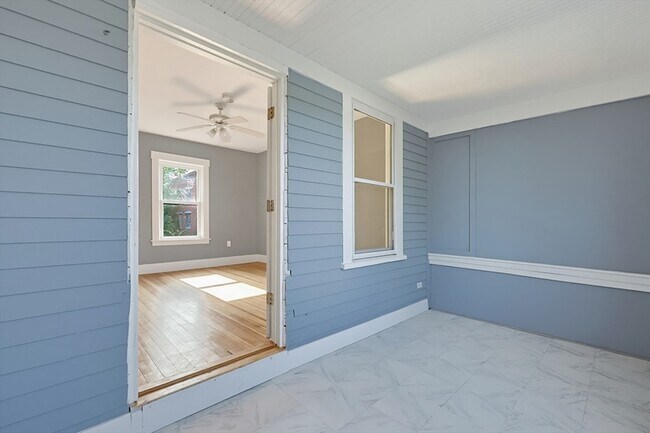 Building Photo - 12R Granite Street Unit 3