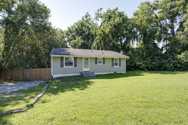 Building Photo - 6215 Laredo Ave