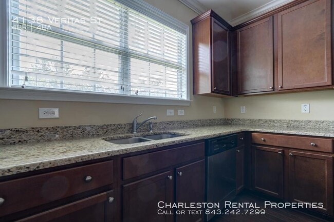 Building Photo - 4138 Veritas St