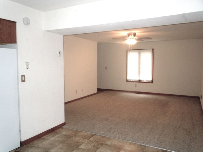 Building Photo - 1811-1817 Parkview