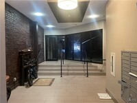 Building Photo - 110 Walton St