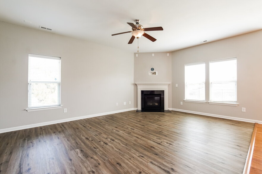 Building Photo - 23 Marsh Creek Dr