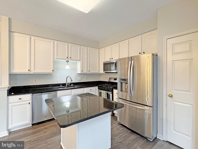 Building Photo - 25415 Morse Dr