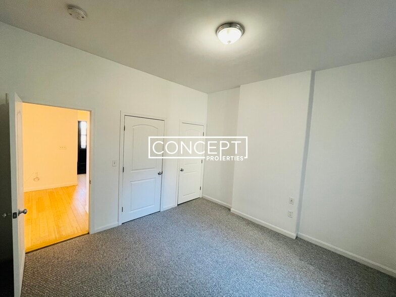 Building Photo - 40 Newton St