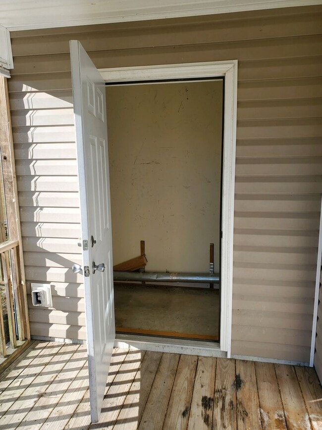 Building Photo - 202 Lanieve Ct