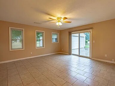 Building Photo - 9602 Shoshone way