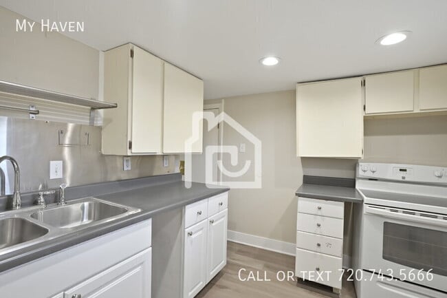 Building Photo - 1010 Jay St